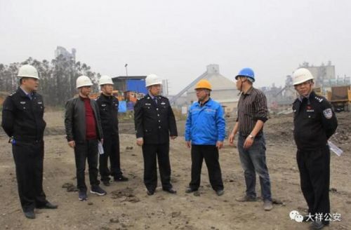 肖建华一行深入基层检查"扫黑除恶",禁毒和安全生产工作