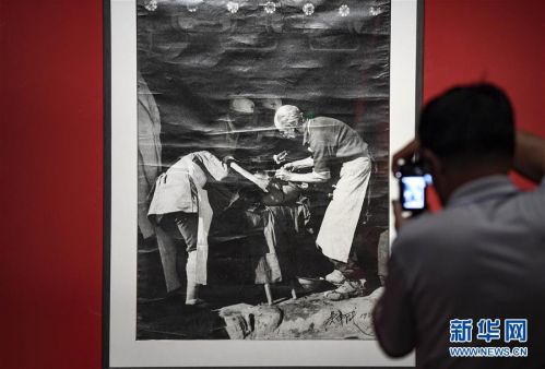 (文化)(4)“摄影180年在中国”展览在银川开幕