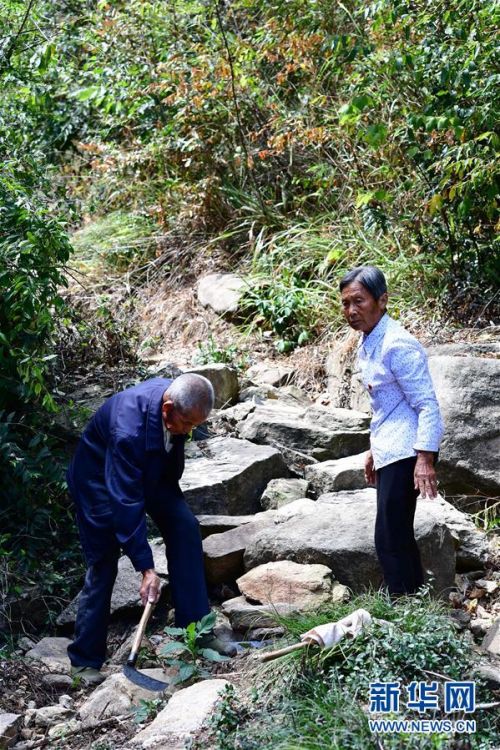 (图片故事)(2)“红军洞”守护者张爱华:为了那句话,一守就是55载