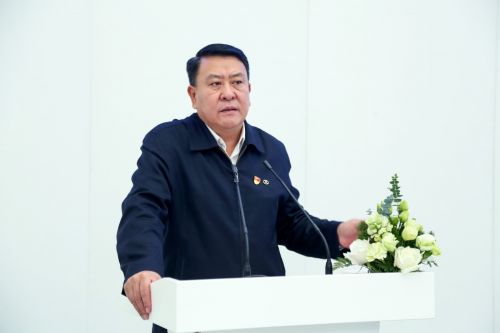 北汽集团党委书记、董事长徐和谊致辞