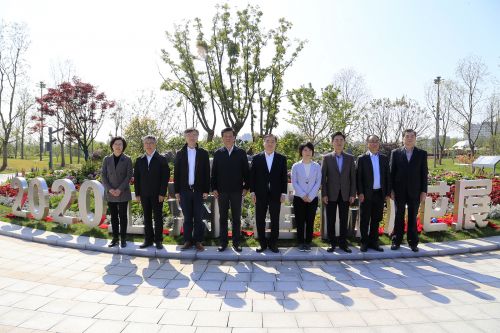 4月28日，2020上海（国际）花展分会场在“上海之鱼”泡泡公园正式亮相