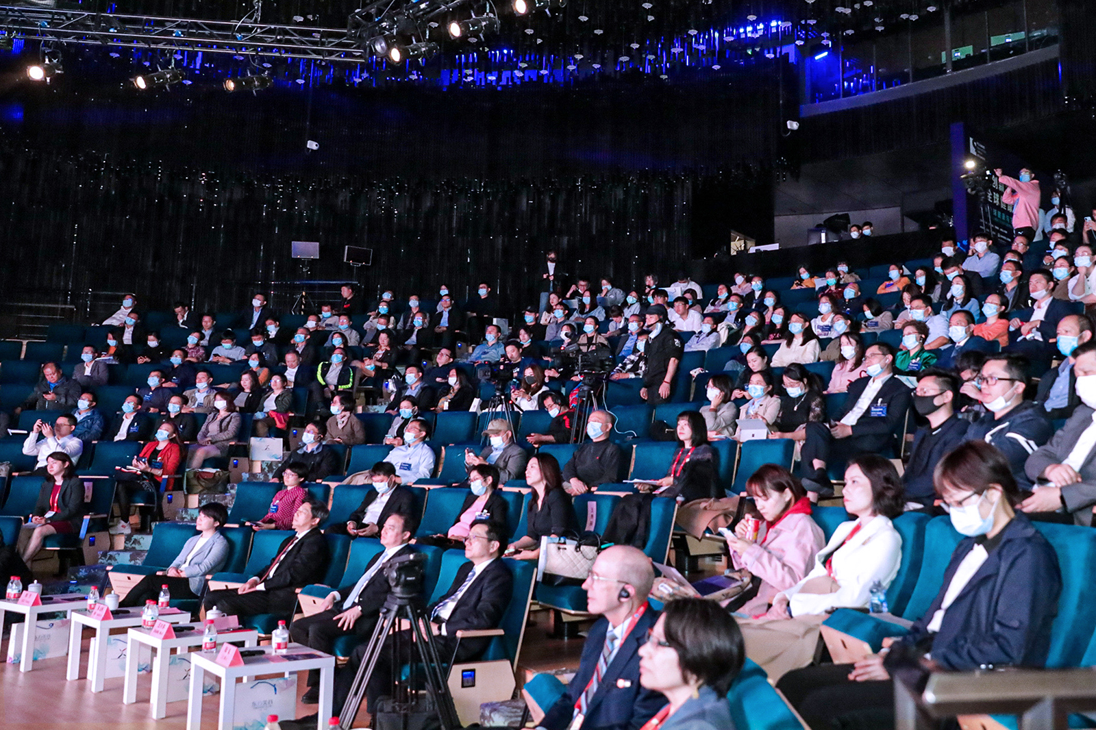 “2020年浦江创新论坛特别论坛-首届全球健康与发展论坛”在上海市奉贤区召开 。