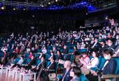首届全球健康与发展论坛在上海召开 聚焦科技创新与全球健康共治