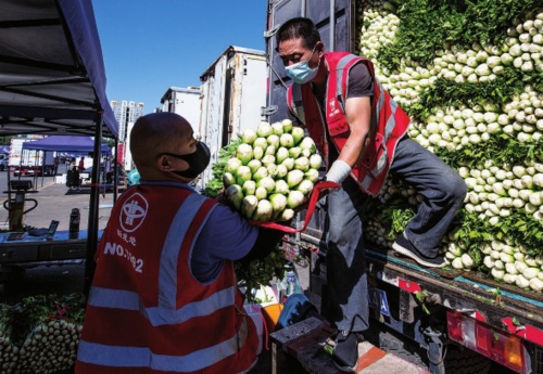  反食品浪费既需要采取“光盘行动”，也需要促进生产方式向更加绿色转变。中国经济导报记者苗露/摄