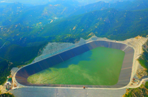 图为沂蒙抽水蓄能电站上水库。供图：山东省能源局