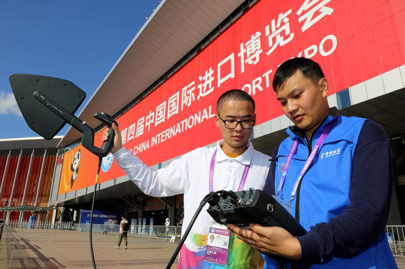 今年，中国电信上海公司的进博会5G通信进行了全面提速扩容，针对进博会所在的国家会展中心（上海）场馆的