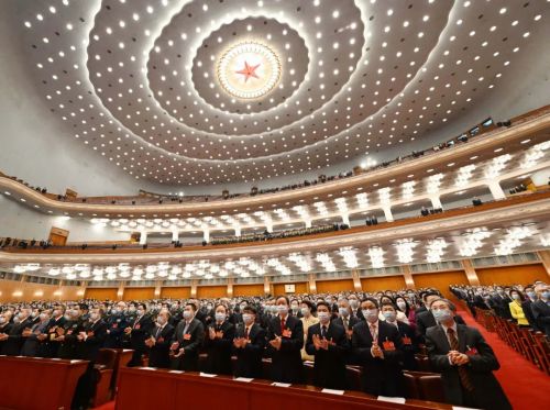 3月10日，中国人民政治协商会议第十三届全国委员会第五次会议在北京人民大会堂举行闭幕会。新华社记者 饶爱民 摄

