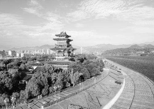  在浙江丽水，处处景、步步景、时时景，不论是城市还是乡村，绿水还是青山，均有不同的景致。现代城市与古朴村落相融相生，绝妙风景入镜来，成为世界各地摄影达人的取景胜地。图为丽水莲都南明湖及生态河川水利风景区一角。雷宁/摄