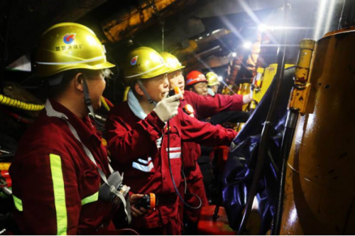 兖矿能源党委委员、副总经理李洪国率公司安全生产督导组到鄂尔多斯公司检查指导工作。