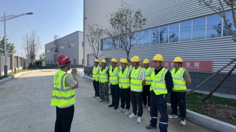 党建领航筑防线 精细管控护平安