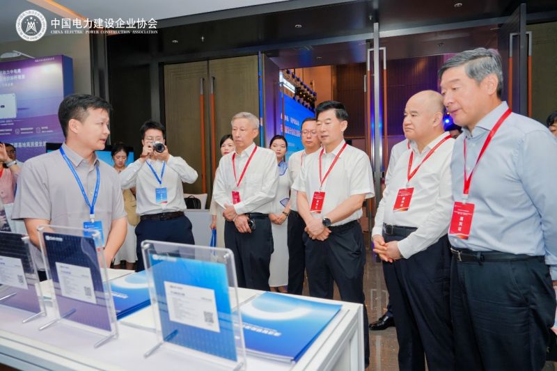 太阳能建设技术装备展现场