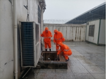 覃明东——“水线卫士”守护高铁通信生命线811