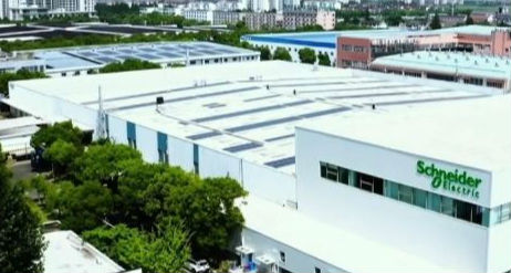 探访施耐德电气“零碳工厂”，工业云电脑赋能制造业绿色跃迁