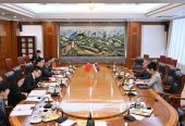 国家发展改革委副主任周海兵会见塞尔维亚总统特使、对华合作国家协调委员会成员巴西奇
