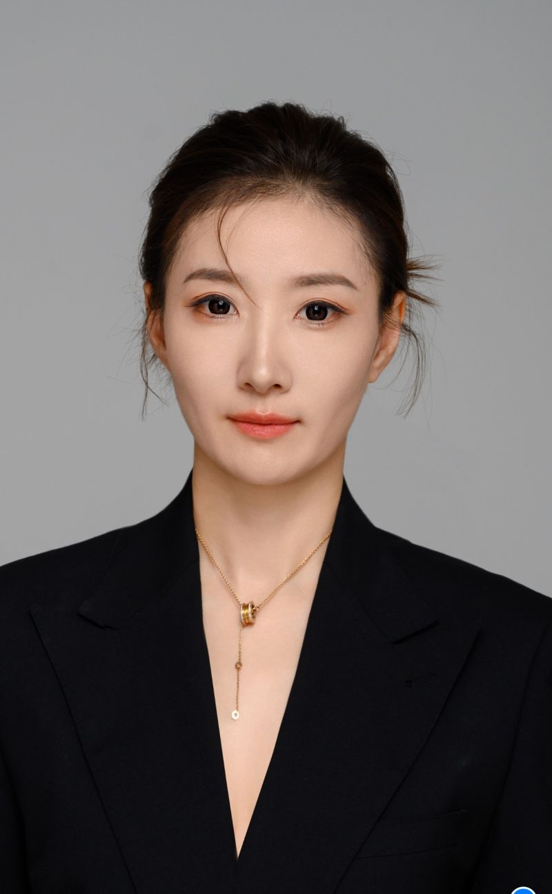 任敏个人照片.jpg