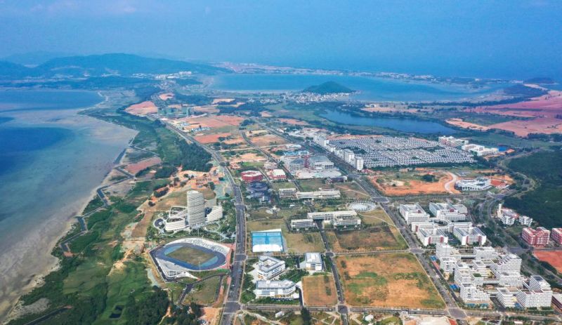 这是海南陵水黎安国际教育创新试验区(无人机照片,2023年10月8日摄)。新华社记者 郭程 摄