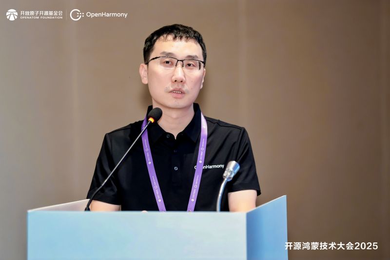 刘维杰.jpg 刘维杰.jpg