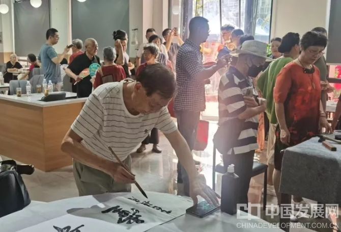 微信截图_20251015092435