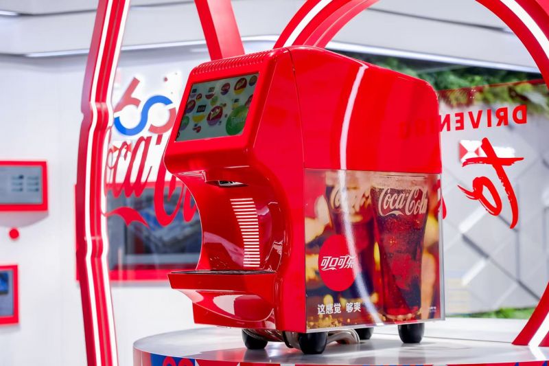 太古可口可乐纷趣自助饮料机为现场观众带来新体验。