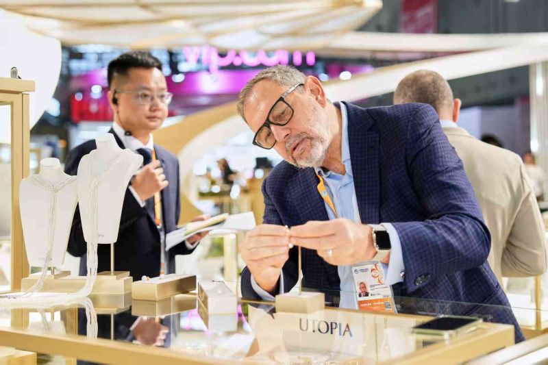 不仅对接全球资源，更能引领潮流风尚