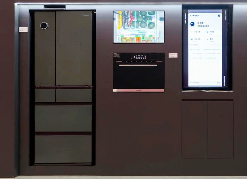 搭载AI功能的松下冰箱+微蒸烤