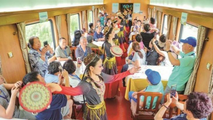 2026年首趟中国—中亚人文旅游班列（西安—阿拉木图）开行