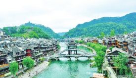 湖南河湖长制十年 一江碧水“生金淌银”